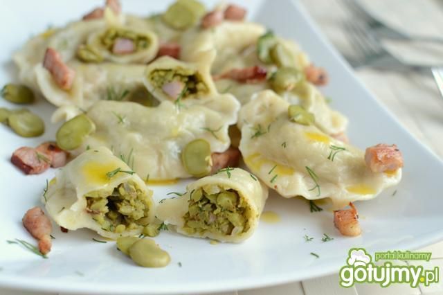 Pierogi z bobem