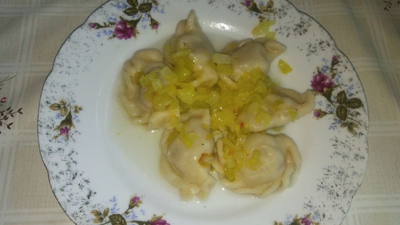 Pierogi z boczkiem i cebulką. Pierogi z boczkiem i cebulką.