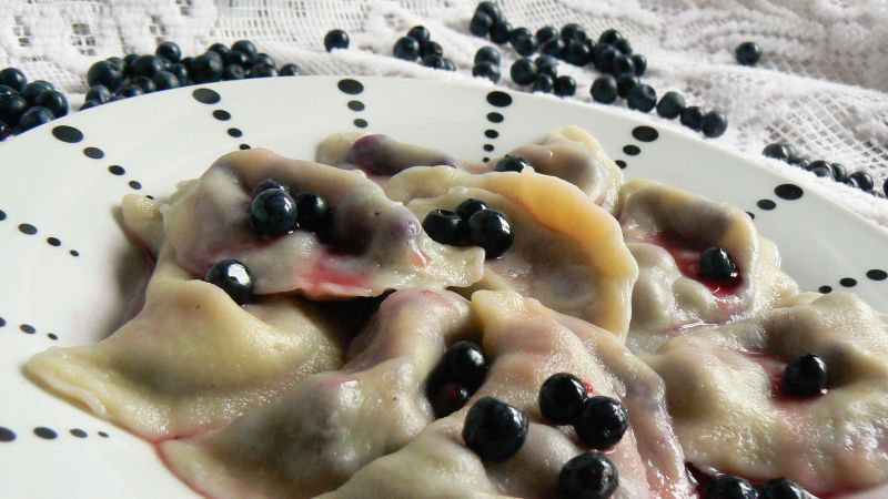 Pierogi z borówkami Pierogi z borówkami