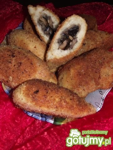 Pierogi z bułki  Pierogi z bułki