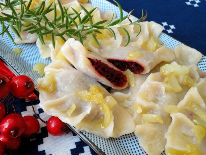 Pierogi z burakami i grzybami
