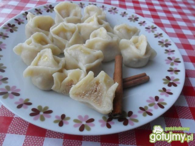 Pierogi z cynamonowym serem  Pierogi z cynamonowym serem