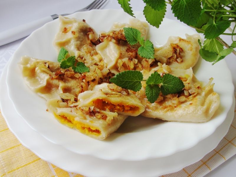 Pierogi z dynią i soczewicą Pierogi z dynią i soczewicą