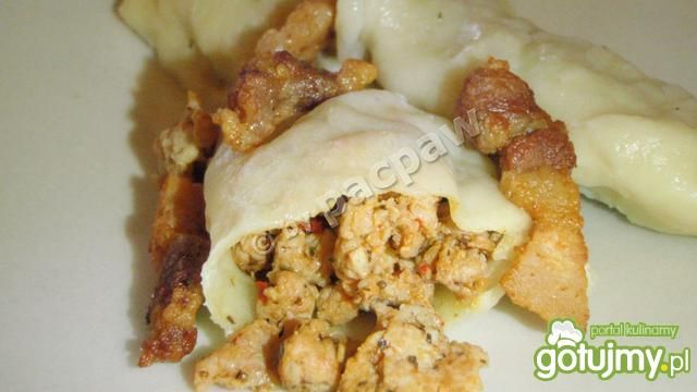 Pierogi z farszem mięsnym pikantnym  Pierogi z farszem mięsnym pikantnym