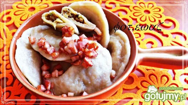 Pierogi z farszem pieczarkowo cukiniowym