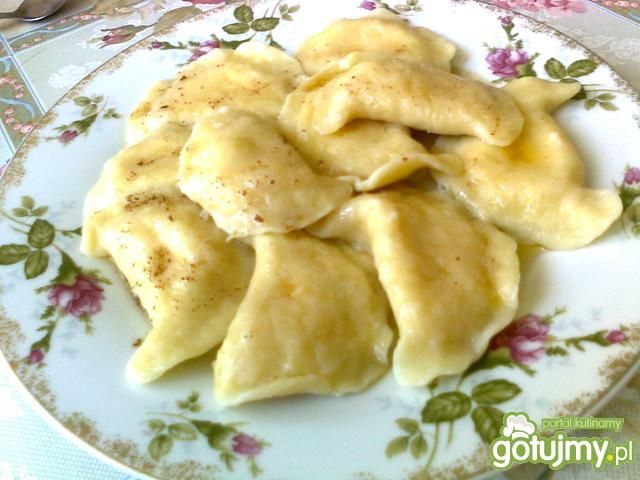 Pierogi z farszem serowym Pierogi z farszem serowym