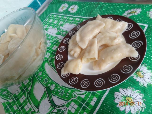 Pierogi z farszem ziemniaczano-twarożkowym Pierogi z farszem ziemniaczano-twarożkowym
