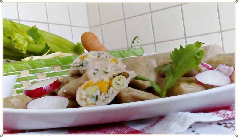 Pierogi z fasolką szparagową, kaszą orkiszową Pierogi z fasolką szparagową, kaszą orkiszową