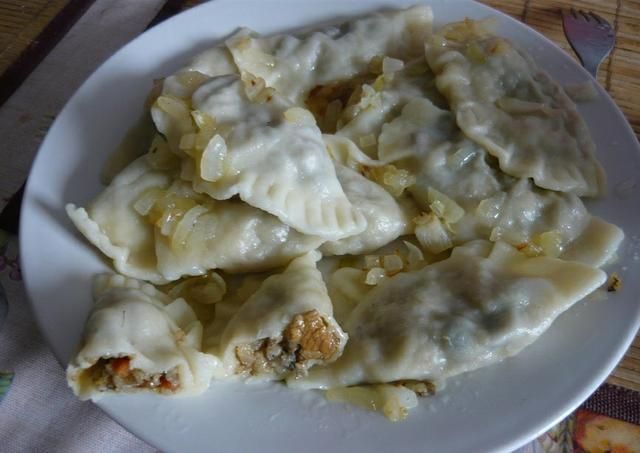 Pierogi z grzybami i kaszą