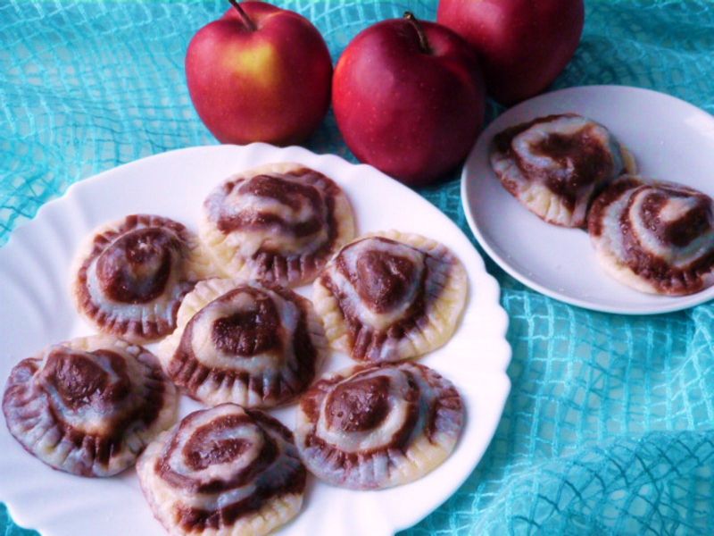 Pierogi z jabłkami