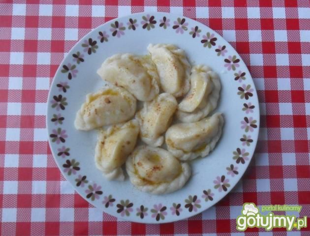 Pierogi z jabłkami  Pierogi z jabłkami