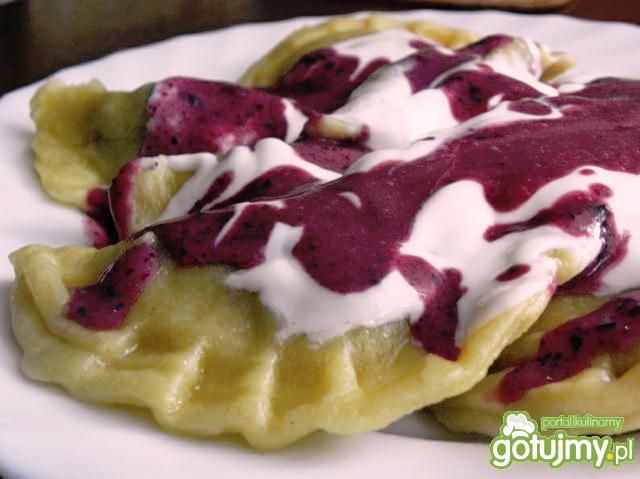 Pierogi z jagodami