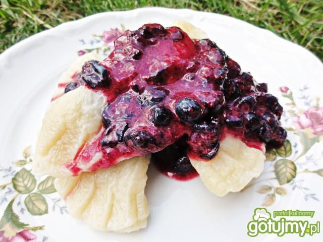 Pierogi z jagodami 2012