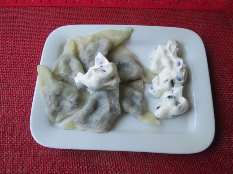 Pierogi z jagodami leśnymi 
