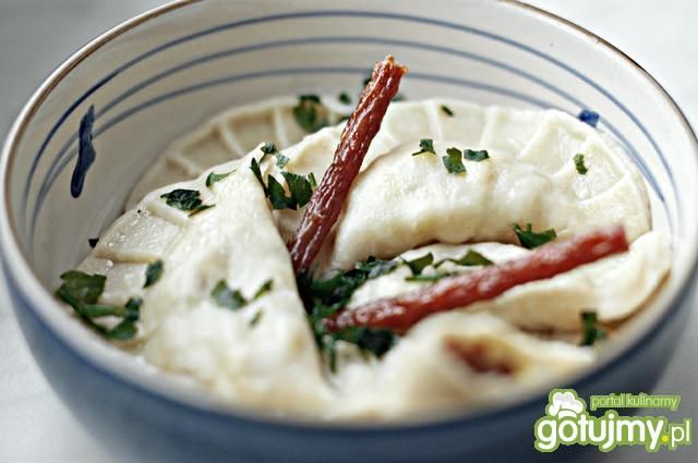 Pierogi z kabanosami i maasdamerem Pierogi z kabanosami i maasdamerem