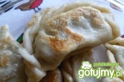 Pierogi z kapustą i grzybami  Pierogi z kapustą i grzybami