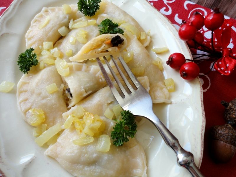 Pierogi z kapustą i grzybami