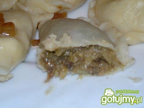 Pierogi z kapustą i grzybami 
