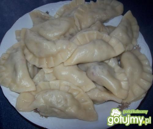 Pierogi z kapustą i grzybami suszonymi