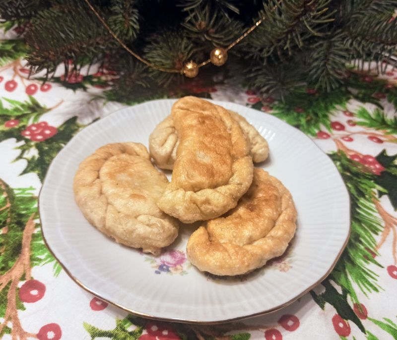 Pierogi z kapustą i pieczarkami Pierogi z kapustą i pieczarkami