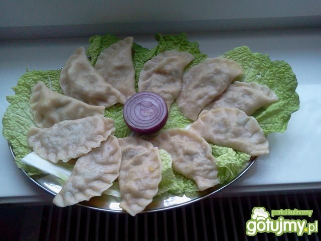 Pierogi z kapustą i suszonymi grzybami Pierogi z kapustą i suszonymi grzybami
