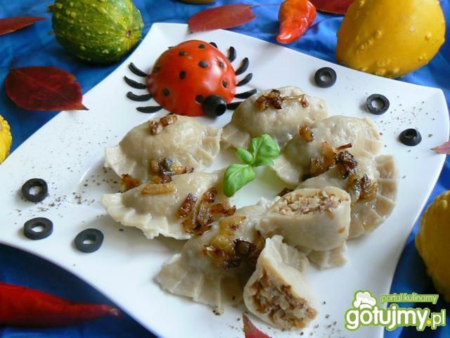 Pierogi z kaszą gryczaną i białym serem  Pierogi z kaszą gryczaną i białym serem