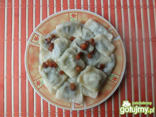 Pierogi z kaszą gryczaną i grzybami susz Pierogi z kaszą gryczaną i grzybami susz