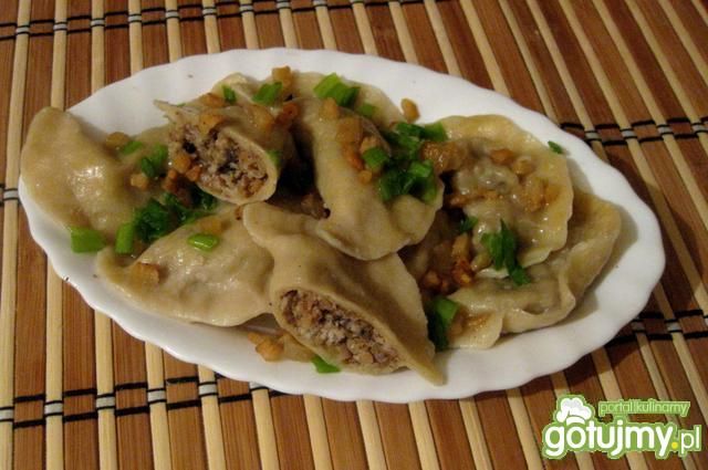 Pierogi z kaszą, mięsem i grzybami Pierogi z kaszą, mięsem i grzybami