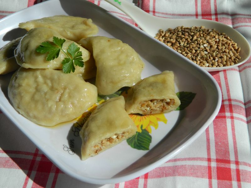 Pierogi z kaszy gryczanej z białym serem Pierogi z kaszy gryczanej z białym serem