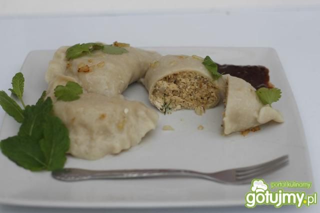 Pierogi z kurczakiem i kaszą jaglana Pierogi z kurczakiem i kaszą jaglana
