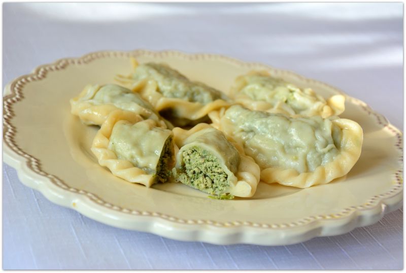 Pierogi z kurczakiem i szpinakiem 