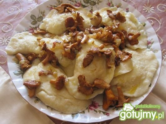 Pierogi z kurkami w cieście kartoflanym