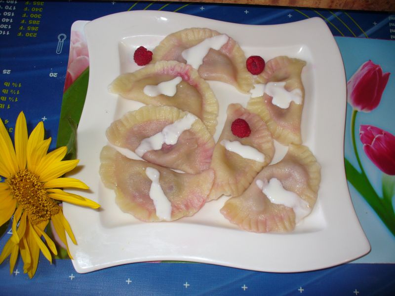 Pierogi z malinami