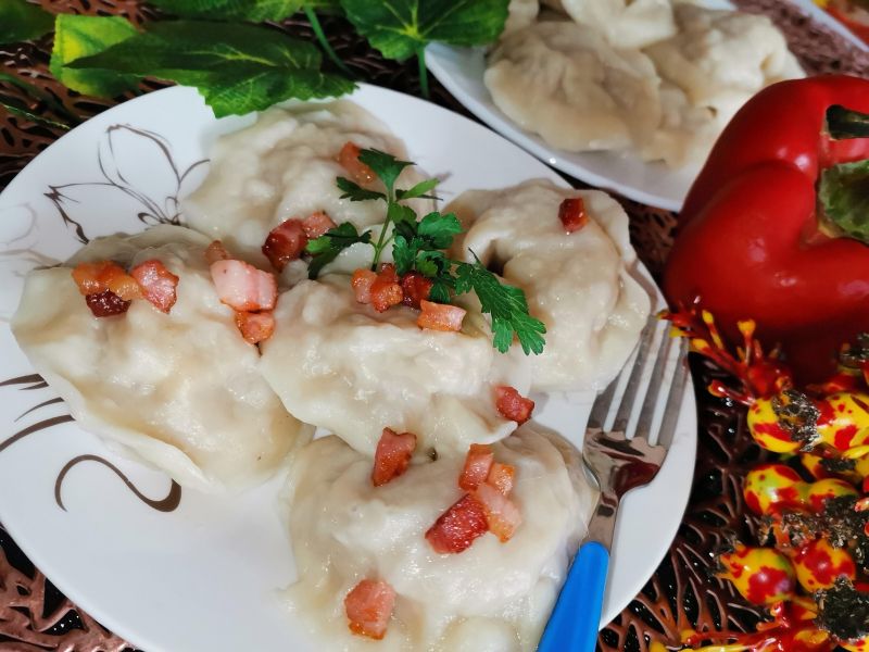 Pierogi z mięsem Pierogi z mięsem