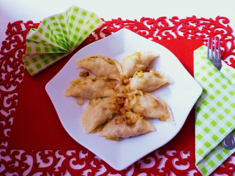 Pierogi z mięsem i kapustą Pierogi z mięsem i kapustą