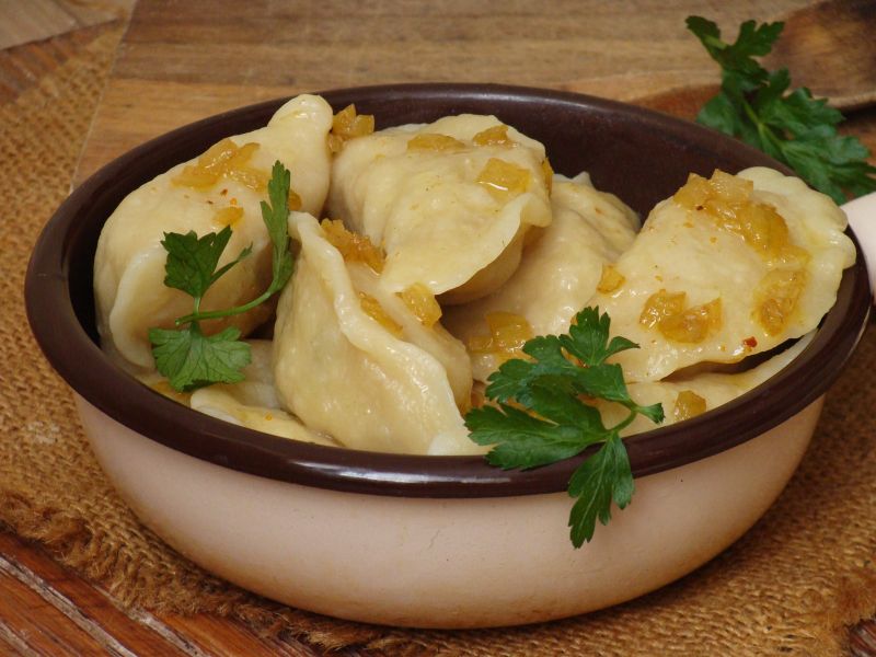 Pierogi z mięsem i kaszą pęczak
