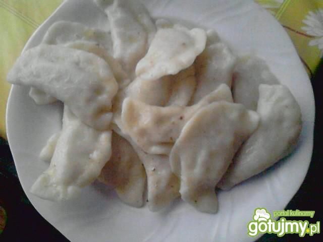 Pierogi z mieszaną kapustą. Pierogi z mieszaną kapustą.
