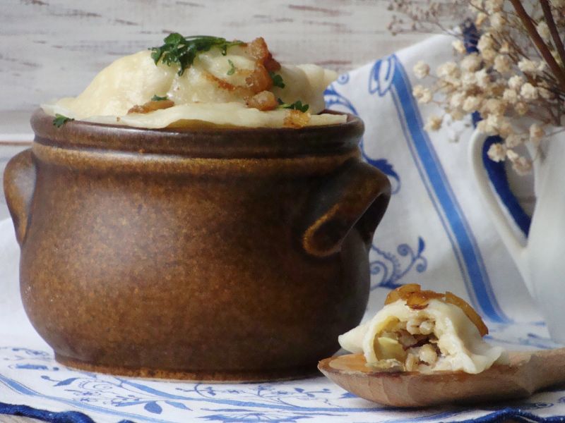 Pierogi z pęczakiem i zielonkami Pierogi z pęczakiem i zielonkami