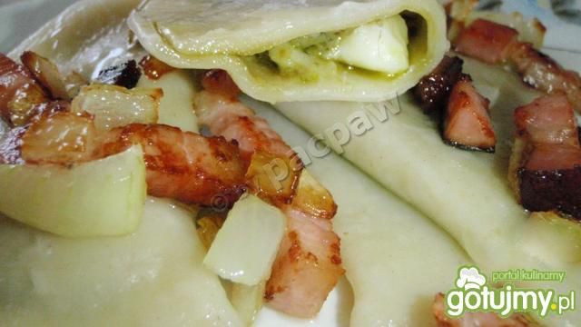 Pierogi z pesto alla genovese  Pierogi z pesto alla genovese