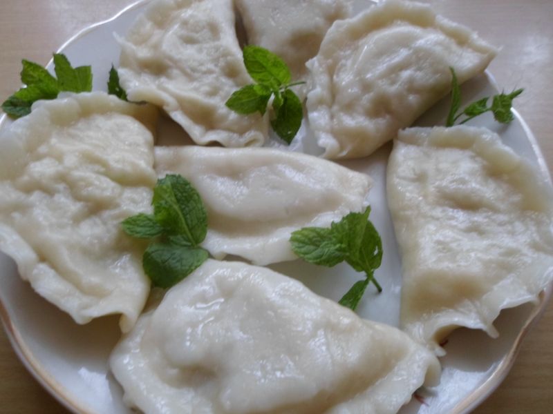 Pierogi z quinoa, cukinią i twarogiem Pierogi z quinoa, cukinią i twarogiem