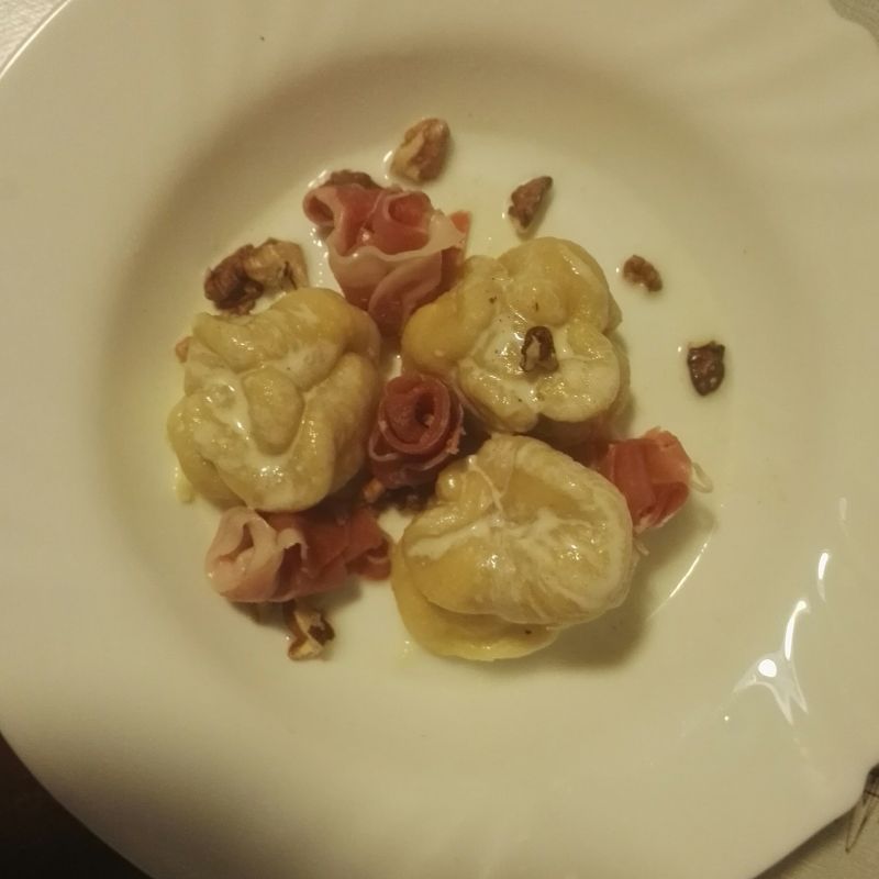 Pierogi z ricottą i gruszką