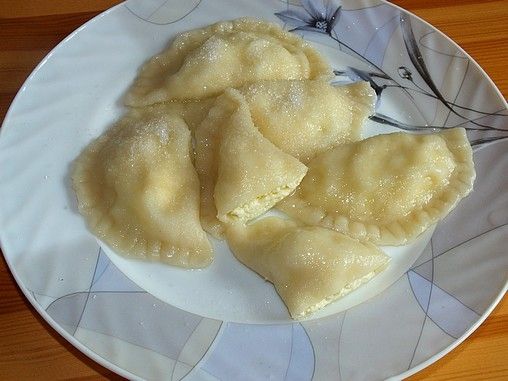 Pierogi z serem i cukrem Pierogi z serem i cukrem
