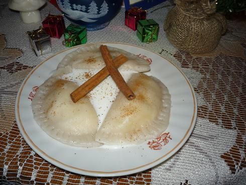 Pierogi z serem i cynamonem Pierogi z serem i cynamonem