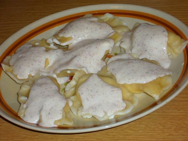 Pierogi z serem i jabłkami