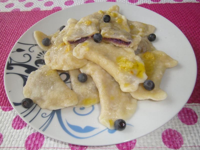 Pierogi z serem i jagodami