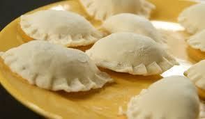 Pierogi z serem i rodzynkami