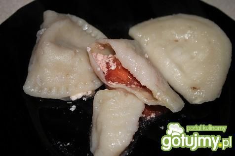 Pierogi z serem i truskawkami  Pierogi z serem i truskawkami
