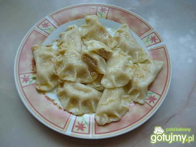 Pierogi z serem twarogowym i cynamonem Pierogi z serem twarogowym i cynamonem