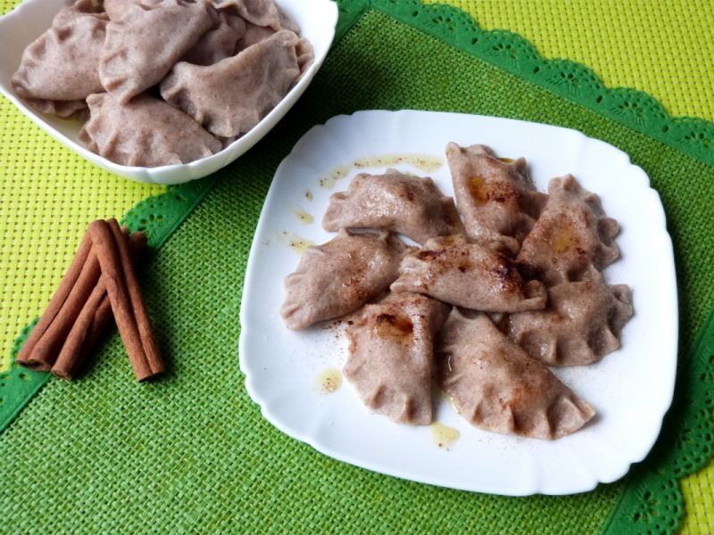 Pierogi z serem z mąki razowej Pierogi z serem z mąki razowej