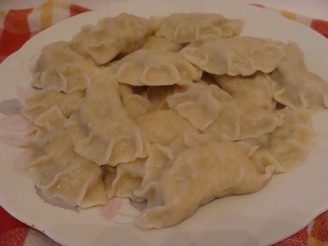 Pierogi z soczewicą, kapustą i pieczarkami Pierogi z soczewicą, kapustą i pieczarkami